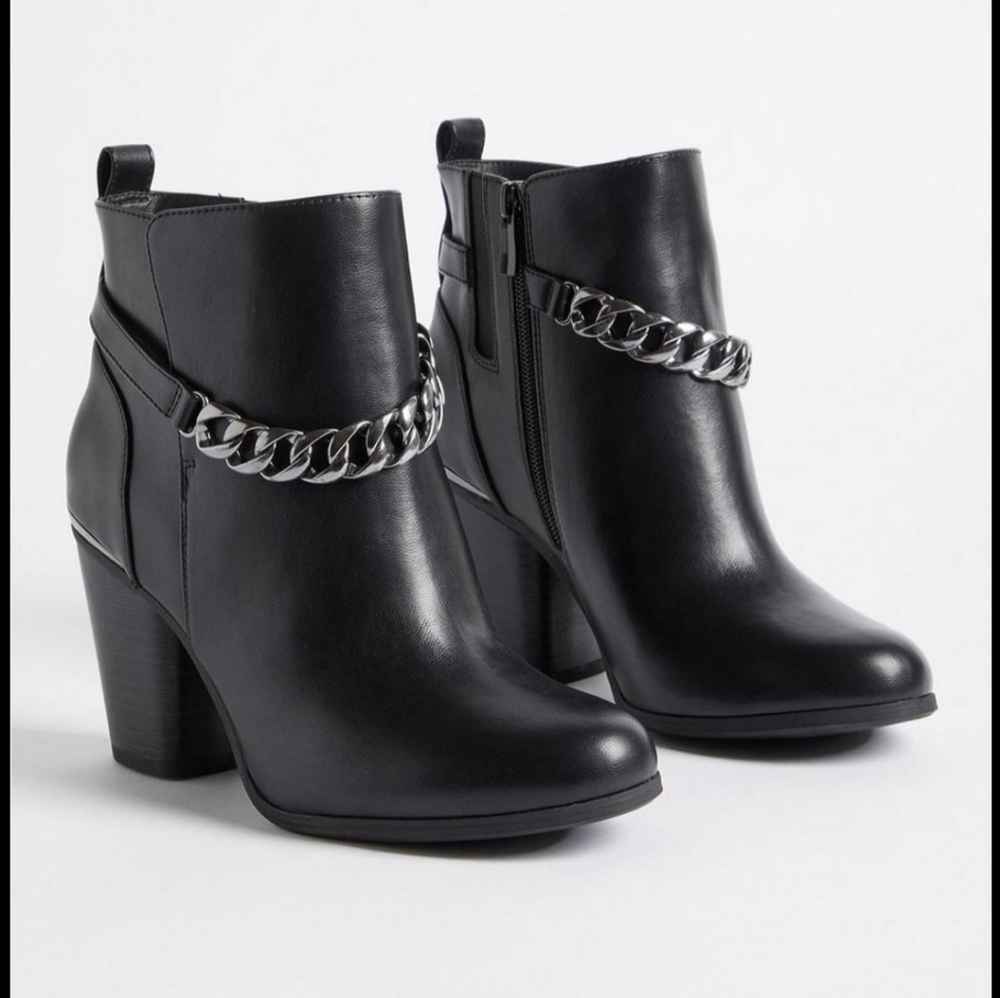 Torrid Chain Heel Bootie (WW)